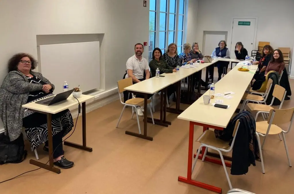 people seating on a table in Brussels for the KA1
